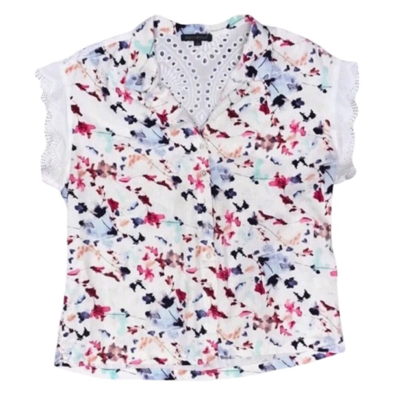 For Cynthia “Watercolor” print Top With White eyelet lace trim Size Large Gorg! - Picture 3 of 14